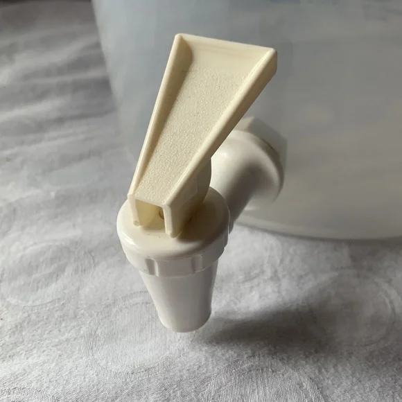 Tarantula Zul Drink Dispenser - Picture 3 of 7